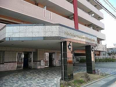 Entrance. Common areas