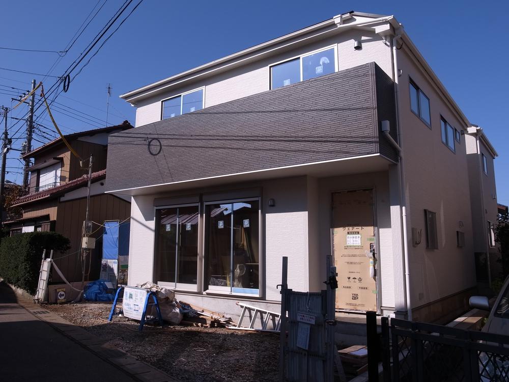 Local appearance photo. Local (November 24, 2013 shooting) It is unfinished, Outer wall is finished stuck it's appearance.