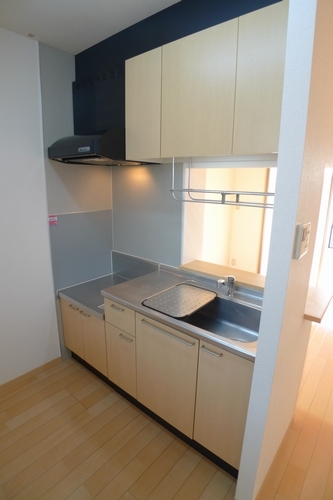 Kitchen. Popular counter kitchen to women ☆ Two-burner stove can be installed!