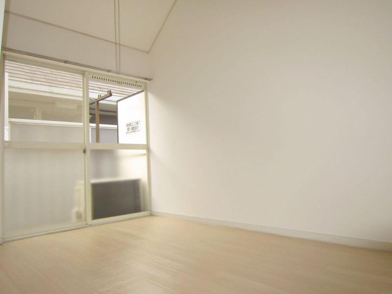 Other room space. Nearly commuting from Shin-Kemigawa Station ・ Convenient to go to school