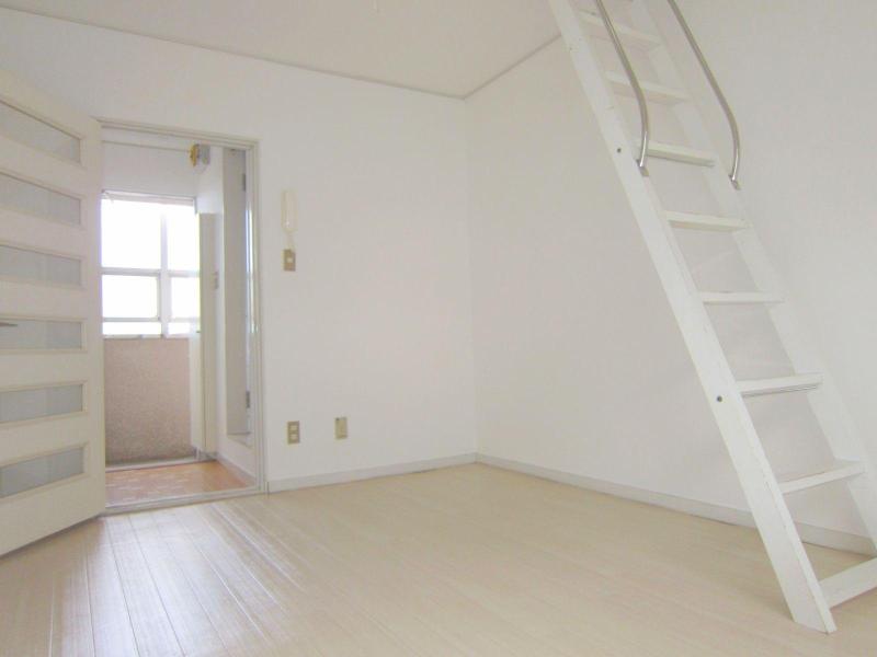 Living and room. In the indoor clean ・ Bright rooms