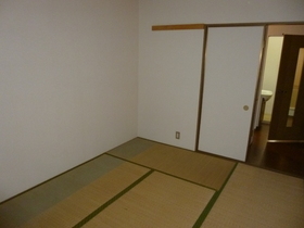 Living and room. Japanese-style room to settle