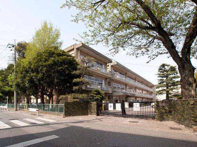 Primary school. 807m until the Chiba Municipal work new elementary school