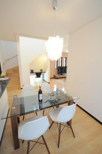 Same specifications photos (Other introspection). LDK19 Pledge ・ Living-in stairs ・ Face-to-face kitchen, Optimal plan as a family of communication of the place.