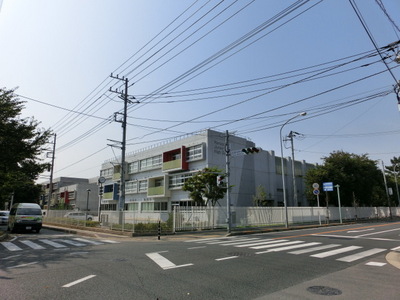 Junior high school. 1200m to Garden junior high school (junior high school)