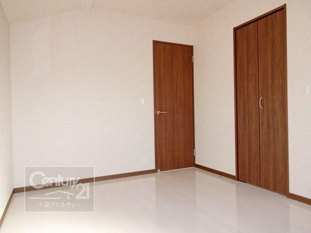 Non-living room. 2 Building second floor 6 Pledge Western-style (with WIC)