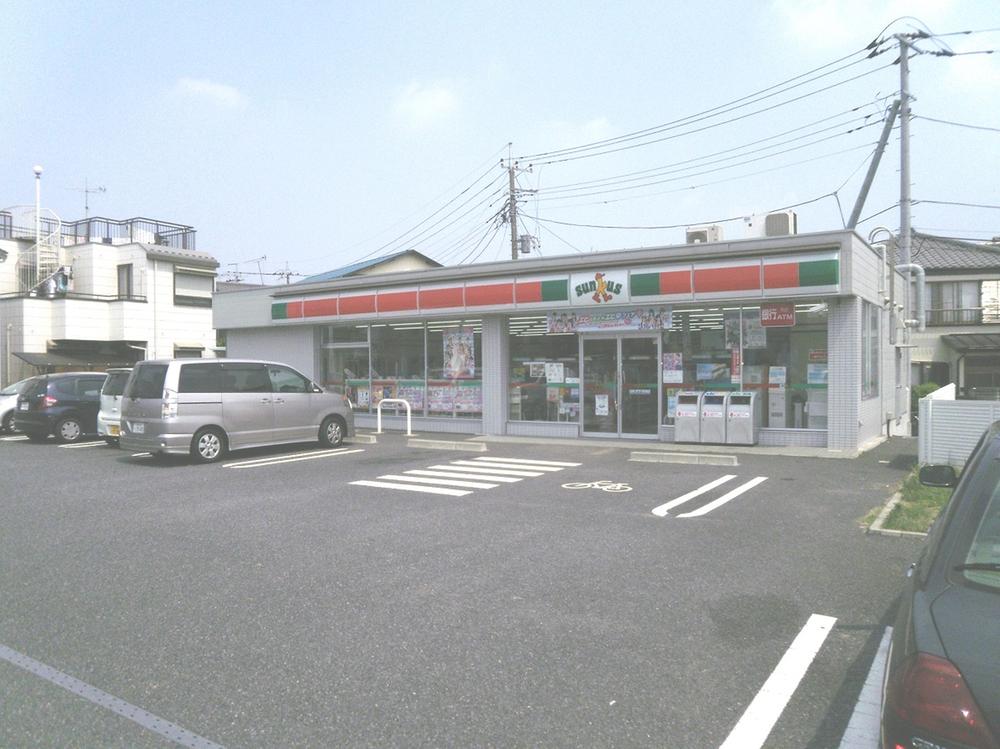 Convenience store. A 1-minute walk from the Thanksgiving It is very convenient!