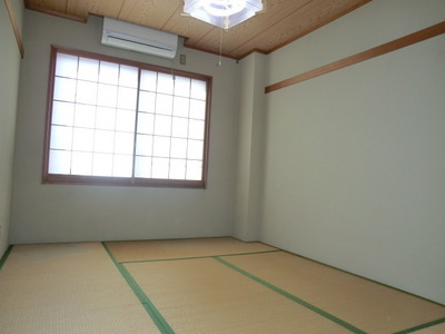 Living and room. There is also a Japanese-style room