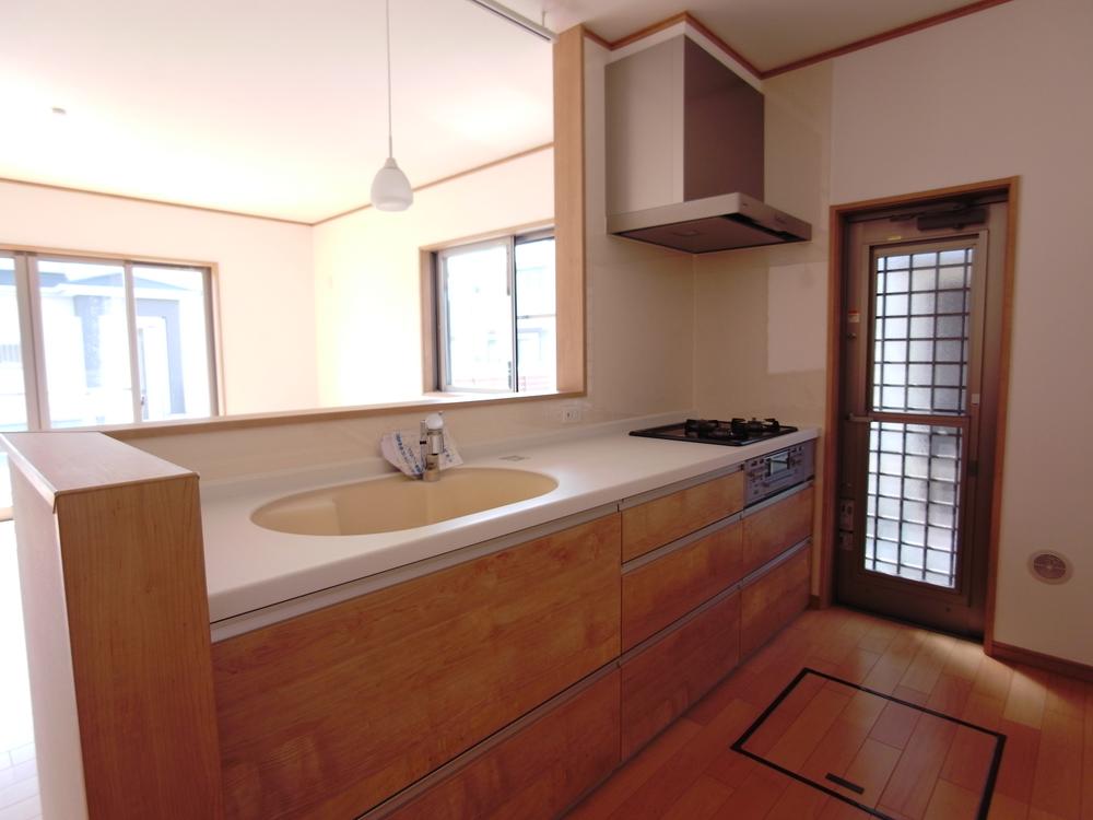 Same specifications photo (kitchen). While watching the family, Cooking can be kitchen. Because the people is a big top, You clean can also easily. Storage is also abundant.
