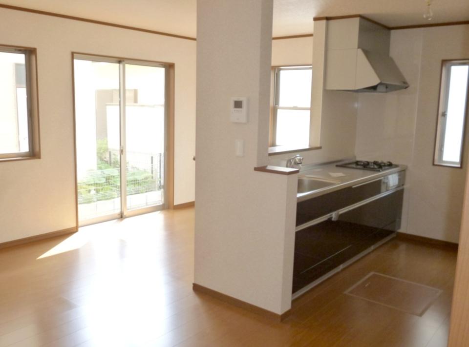 Same specifications photos (living)