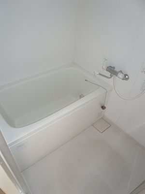 Bath. Additional heating function ・ With bathroom dryer. Also it helps your laundry on a rainy day.