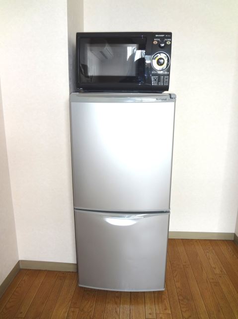 Kitchen. refrigerator ・ With microwave