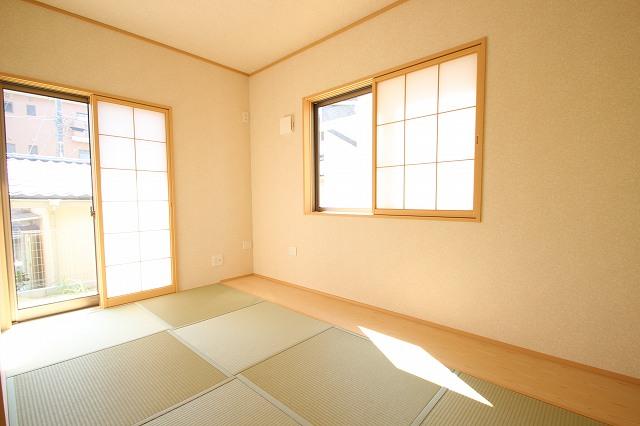 Non-living room. (5 Building) same specification