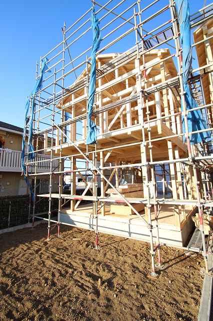 Local appearance photo. Local (12 May 2013) Shooting