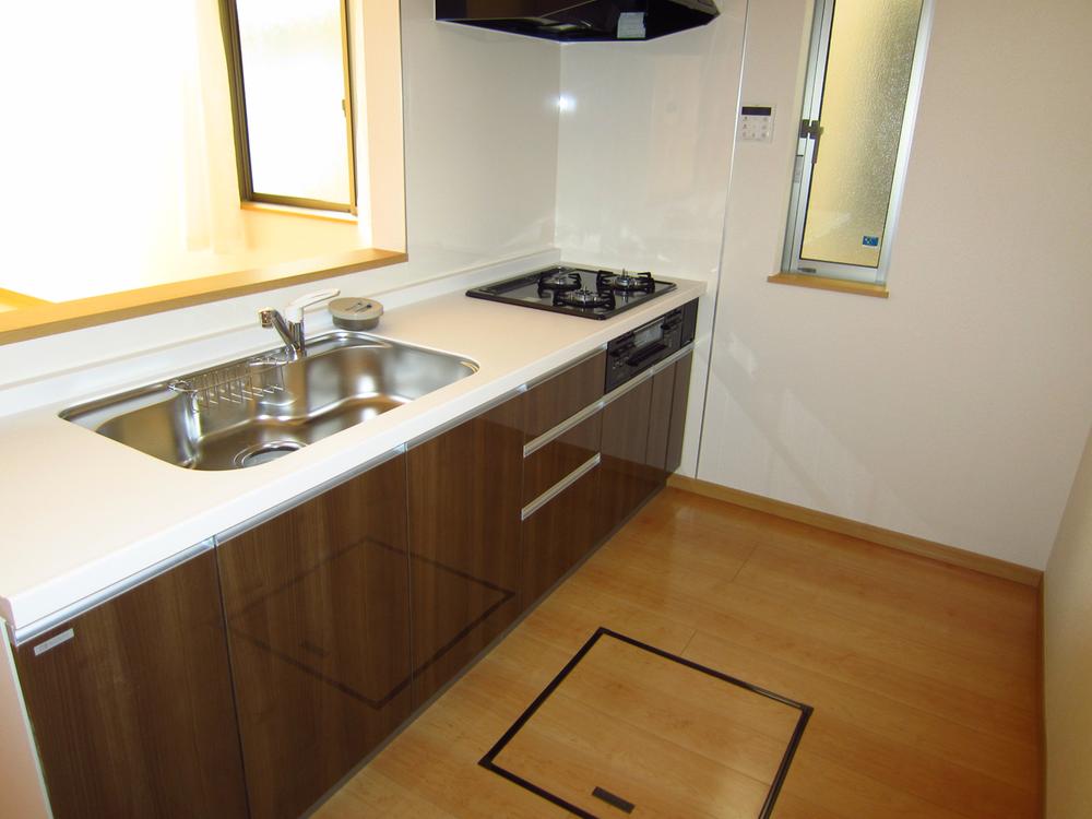 Same specifications photo (kitchen). Same specifications