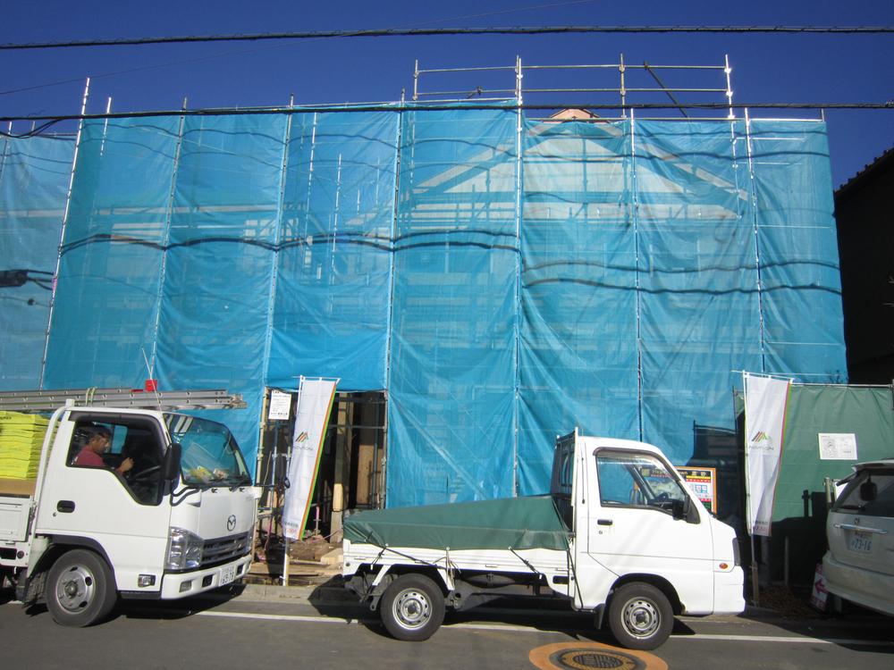 Local appearance photo. Local (12 May 2013) Shooting