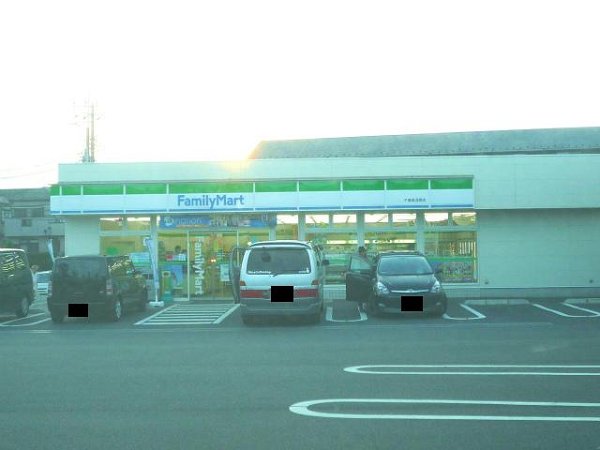 Convenience store. 170m to Family Mart (convenience store)