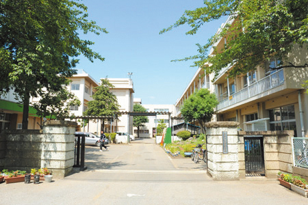 Other Environmental Photo. Sanno until elementary school 1500m subdivision within A lot of children have to commute from the neighboring.