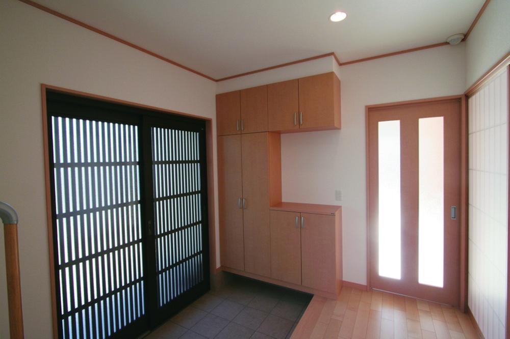 Entrance. Japanese style Sliding door entrance, Bright and spacious. As custom home It is the house that remains unique and impressive.