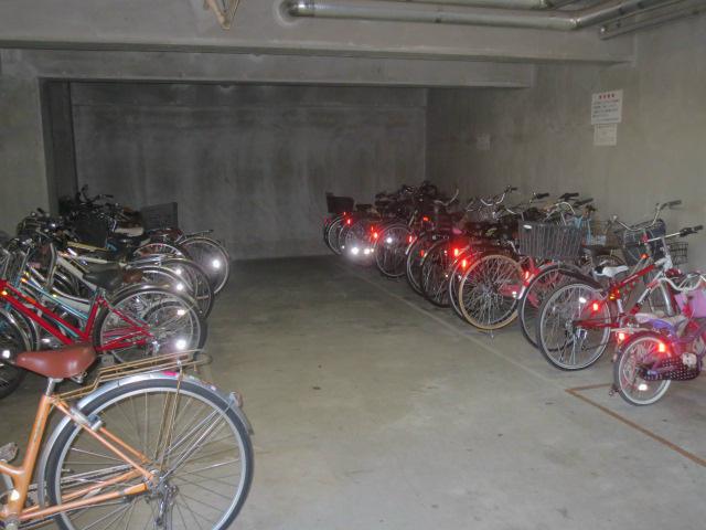 Other common areas. Safe rainy day by the bike racks are covered
