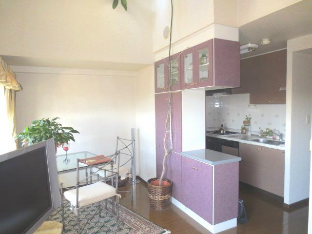 Living. Since the living room is also visible from the kitchen, Small children worry