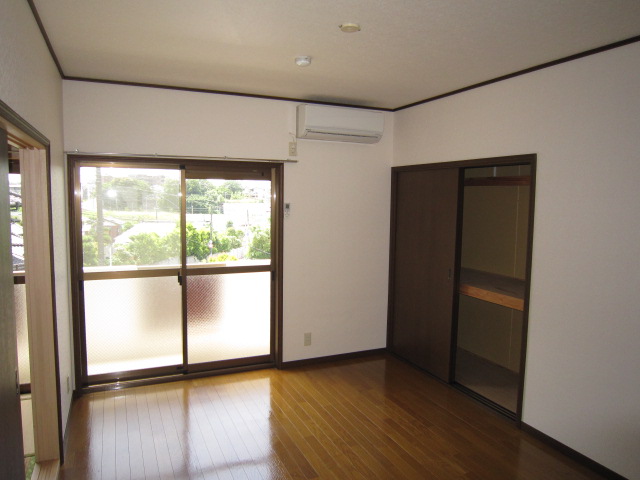 Living and room. Beautiful Western-style 6 Pledge