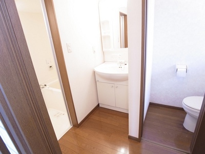 Washroom. bus ・ Wash basin ・ Toilet has together in one place.