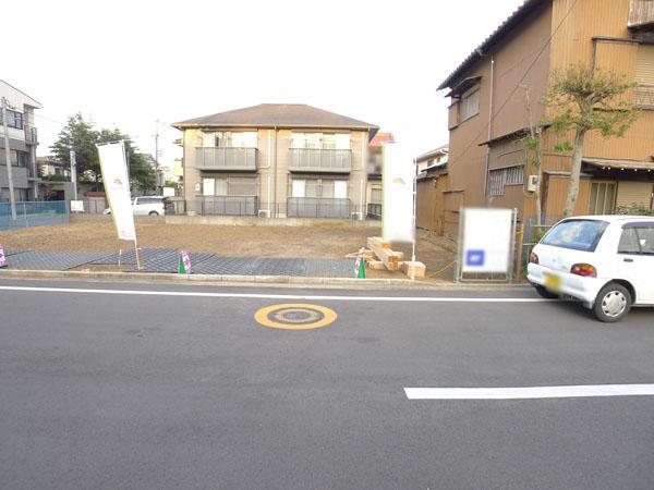 Local appearance photo. Building 2