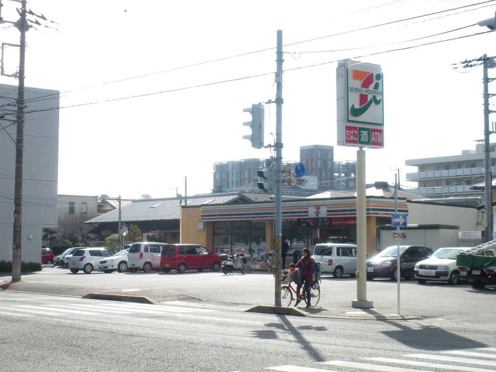 Convenience store. Eleven Chiba Tendai Station store up (convenience store) 377m