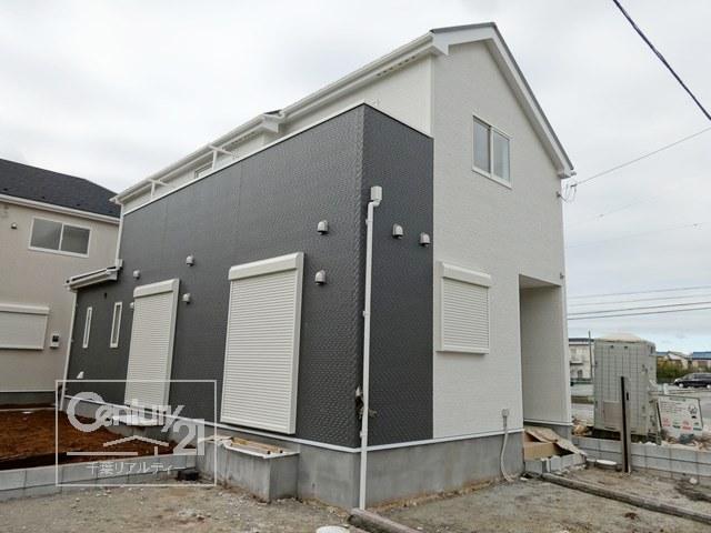 Local appearance photo. 1 Building