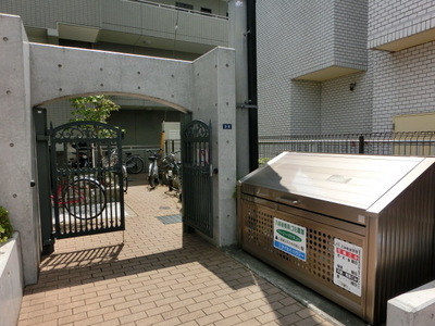 Other common areas. On-site waste storage