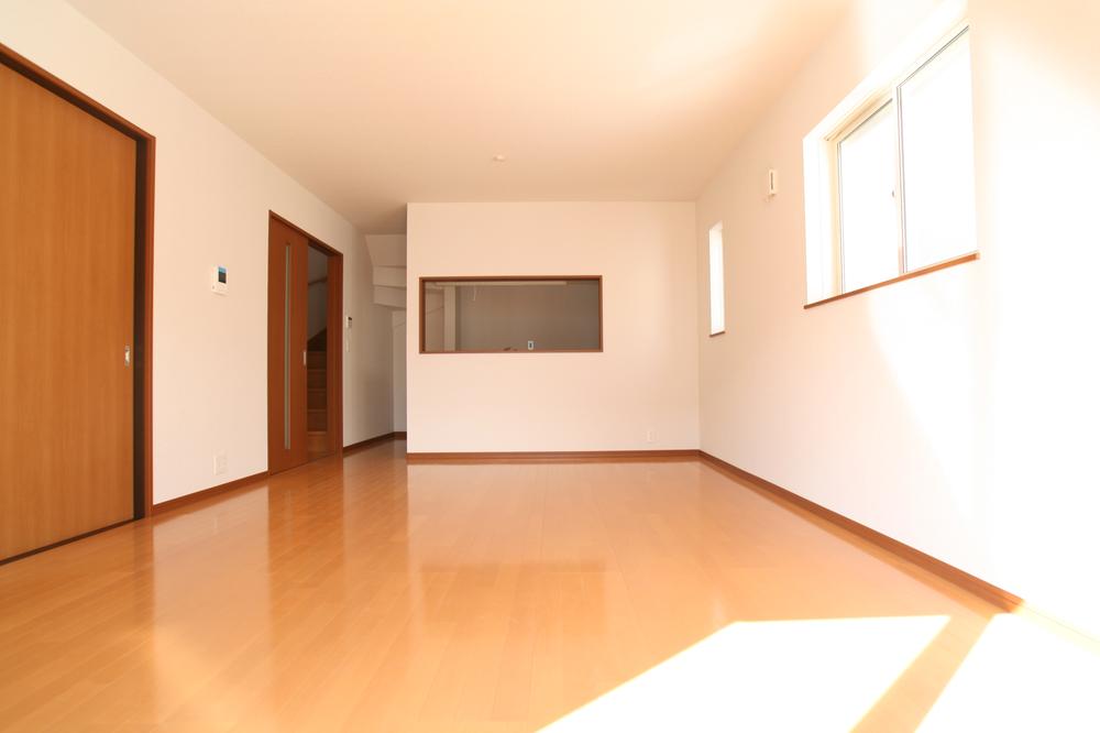 Living. Bright living! ! I'd love to, Please experience in the field! ! Tsuzukiai is a Japanese-style room.