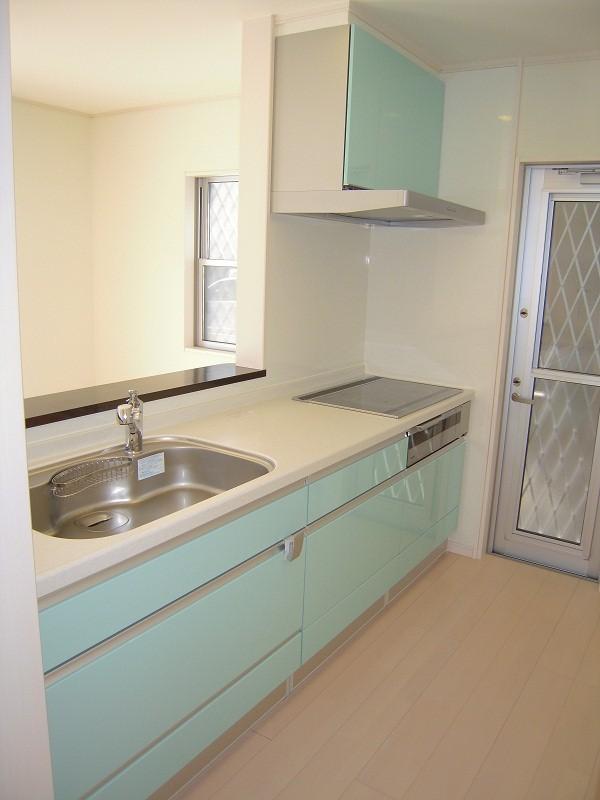 Same specifications photo (kitchen)