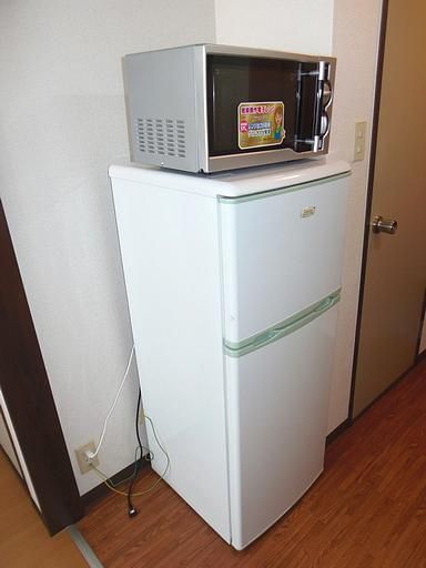 Living and room. refrigerator ・ It is with a microwave oven.