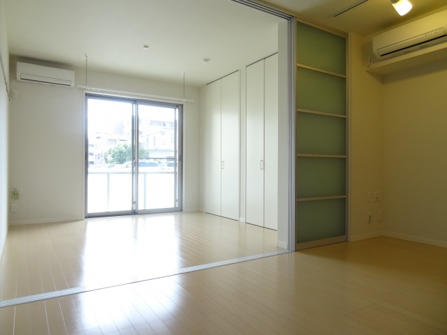 Living and room