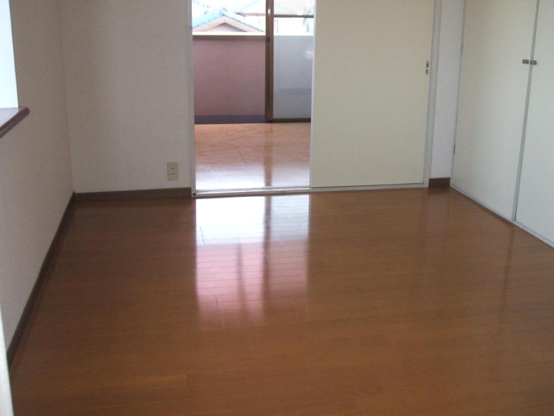 Living and room. Flooring