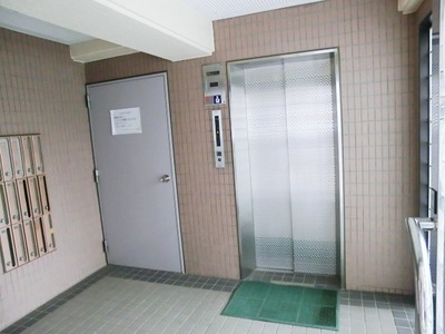 Entrance. entrance Ere beta