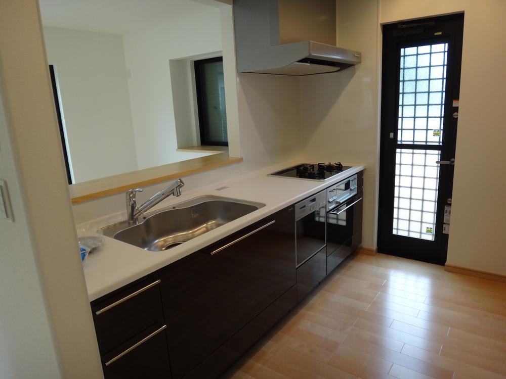 Kitchen. 11 Building kitchen