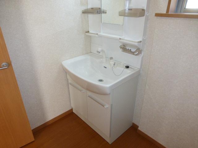 Wash basin, toilet. Local (12 May 2013) Shooting