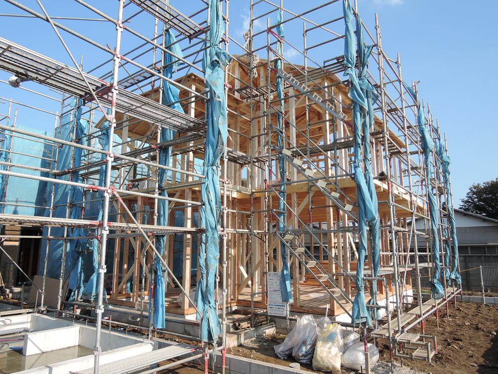 Local appearance photo. Local (11 May 2013) Shooting