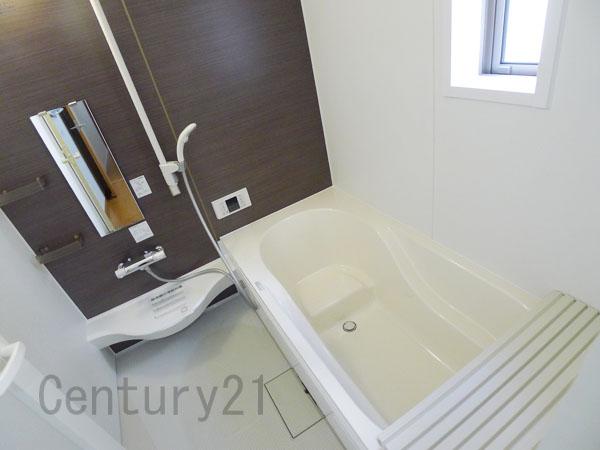 Bathroom. Building 2