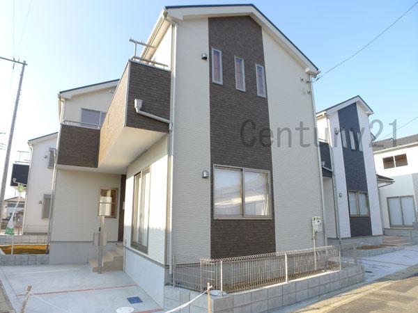 Local appearance photo. 4 Building