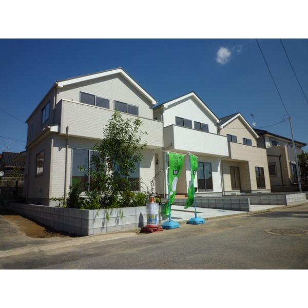 Rendering (appearance). Same specifications construction cases