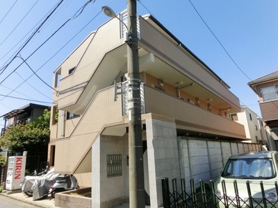 Building appearance. This apartment location can also be used Keisei Line.