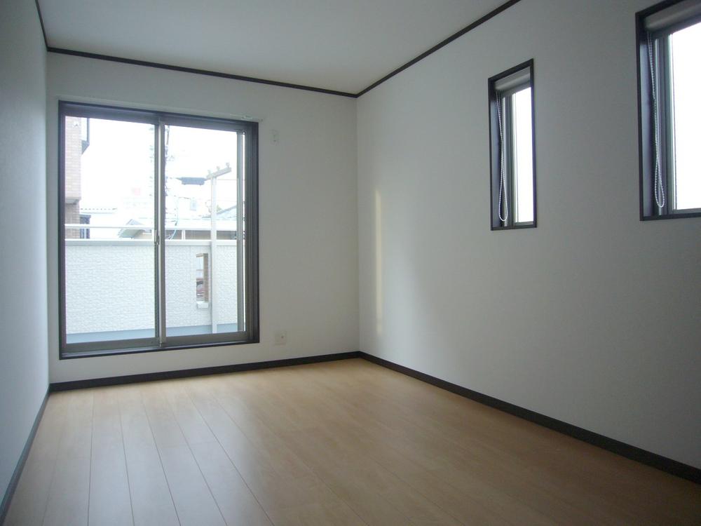 Non-living room. Local (12 May 2013) Shooting