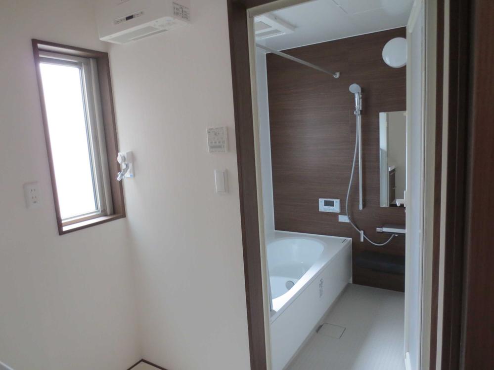 Bathroom. Indoor (June 2013) Shooting