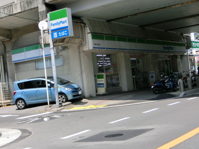 Convenience store. Family Mart (convenience store) up to 100m