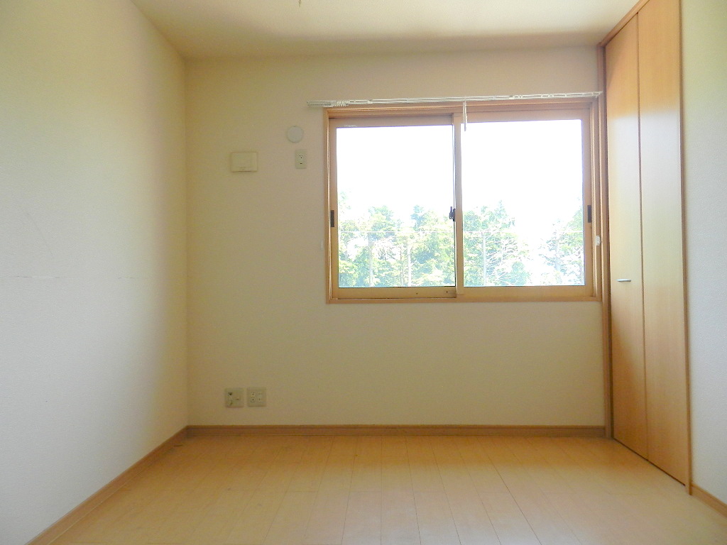 Other room space.  ※ Cleaning before