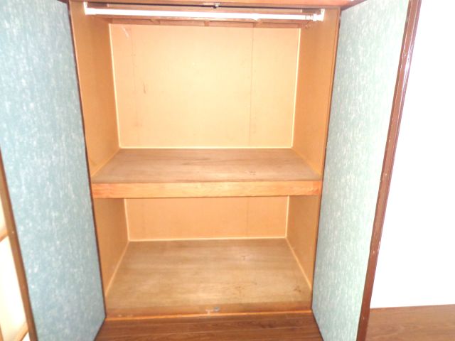 Other room space. Closet can be stored