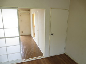 Living and room. Partition a nice sliding door. 